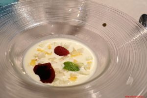 Zuppa di sedano, macedonia di frutta e verdura e dushi button, Cucina Bacilieri, Ferrara