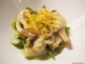 Pache e calamari marinati alla piastra, curcuma, asparagi, arachidi, Porticciolo 84, Lecco