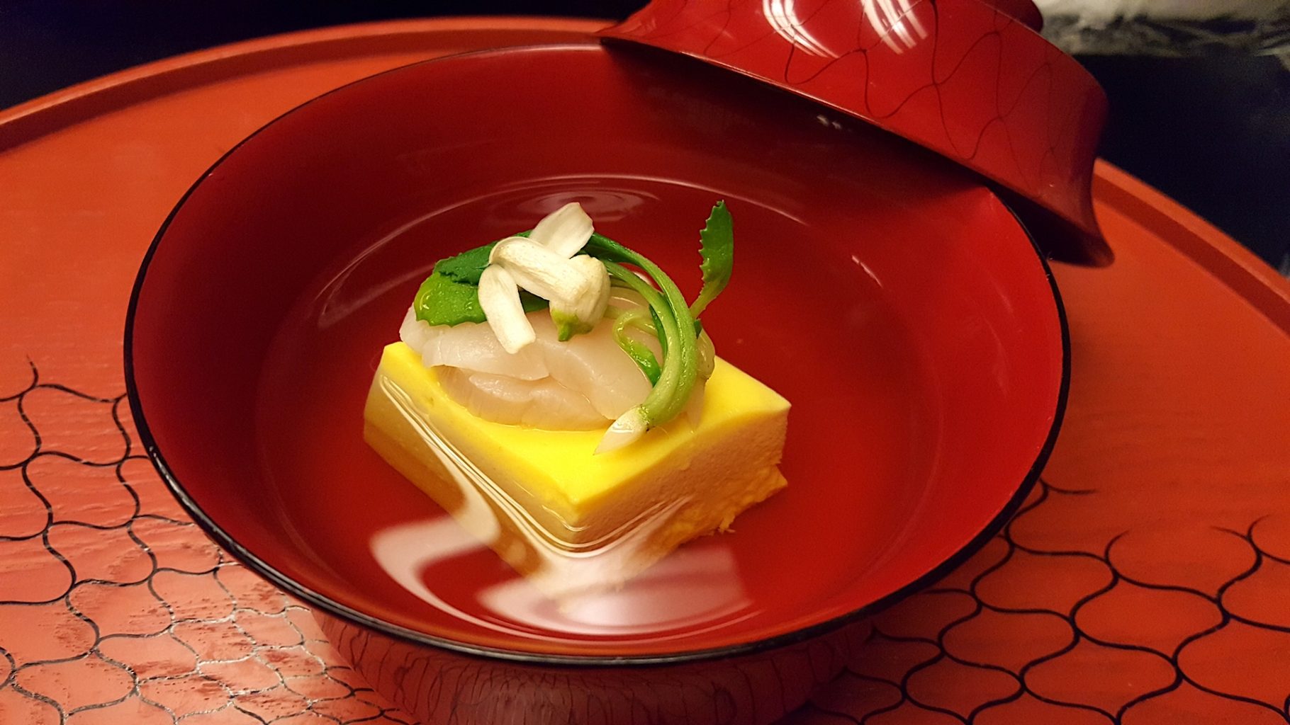 Capasanta, tofu all'uovo. Kichisen. Kyoto