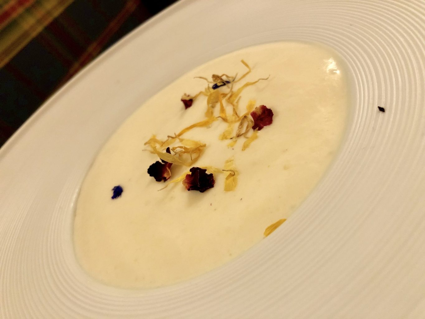Uovo cotto a bassa temperatura con crema di castagne e parmigiano de Il Cantinone.