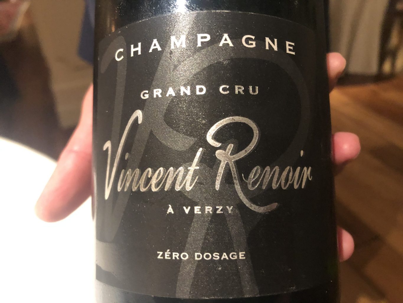 Lo champagne in accompagnamento.