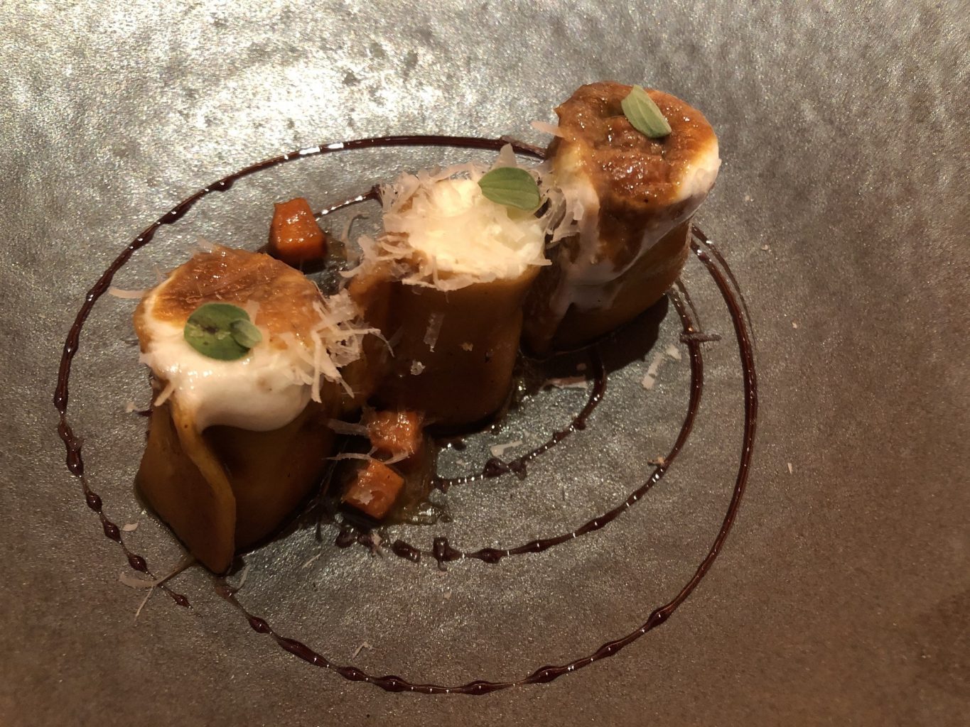 Ottimi cappellacci di faraona, burro al cesanese, pecorino sardo affumicato.