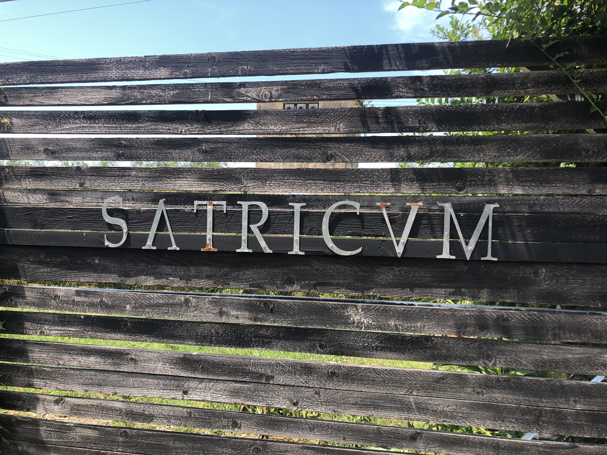 satricvm