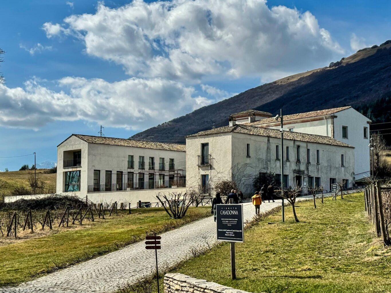 La veduta dell’ex Monastero che oggi ospita il Reale.