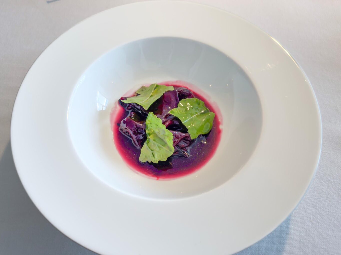 Rapa rossa, uva fragola e rucola.