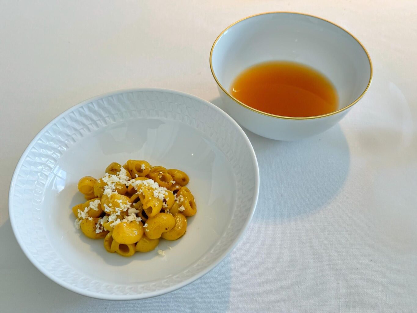 Pasta, verza, rafano e brodo.