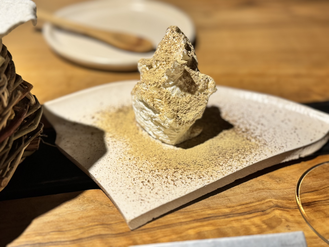 Burro montato e polvere di sambuco