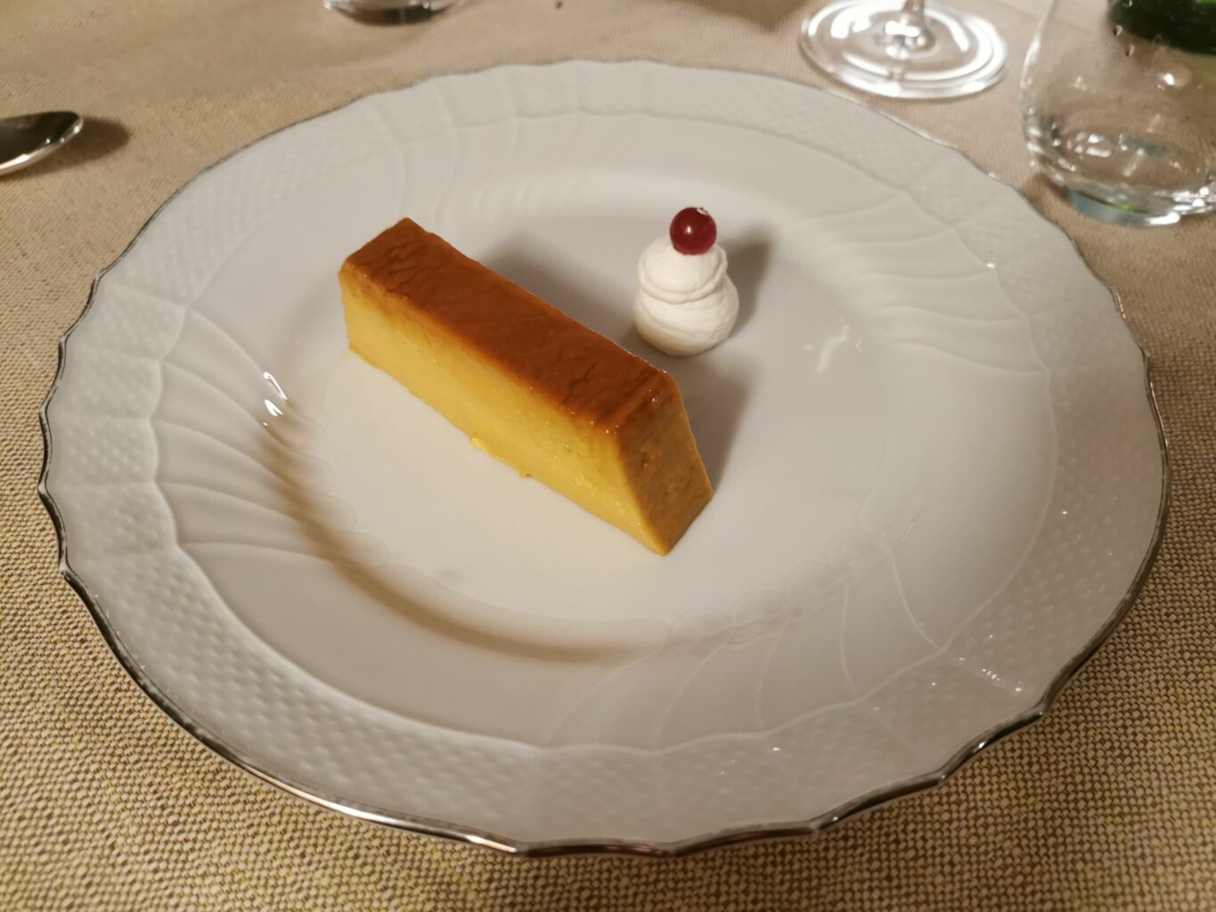 Latte in piedi della tradizione