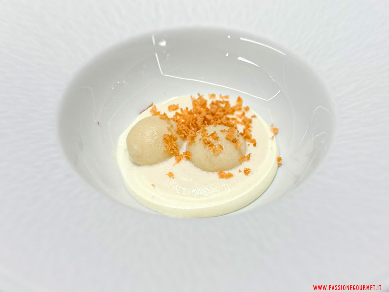 Gnocchi, spuma di patate e bottarga di tonno del ristorante 12 apostoli
