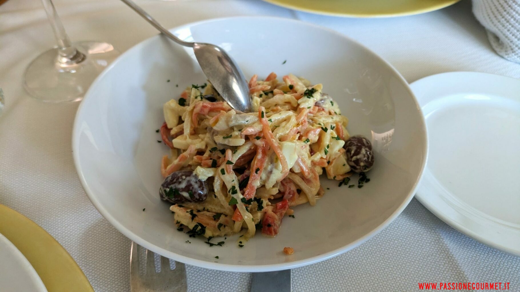 Insalata di pollo.