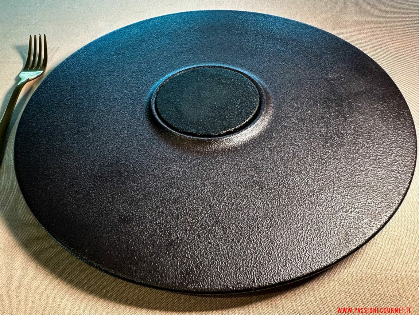 Total black: una cialda al carbone vegetale che nasconde...