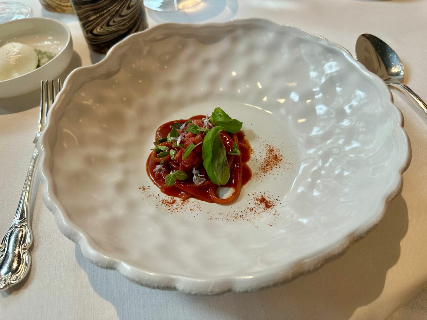 Linguina, nduja, maggiorana e basilico del ristorante Glam.