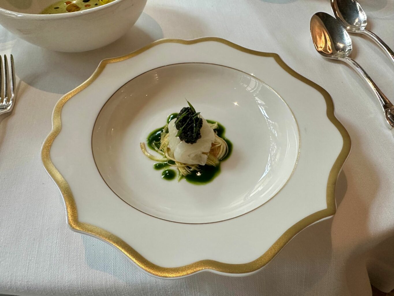 Seppia, carciofi e caviale del ristorante Glam.