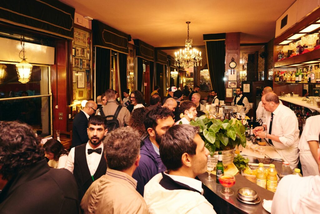La presentazione del libro Aperitivo.