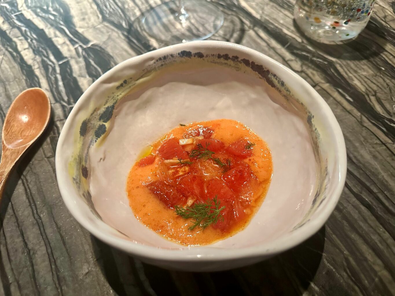 Agrumi, paprika e sorbetto alla vodka del ristorante Matteo Grandi in Basilica.
