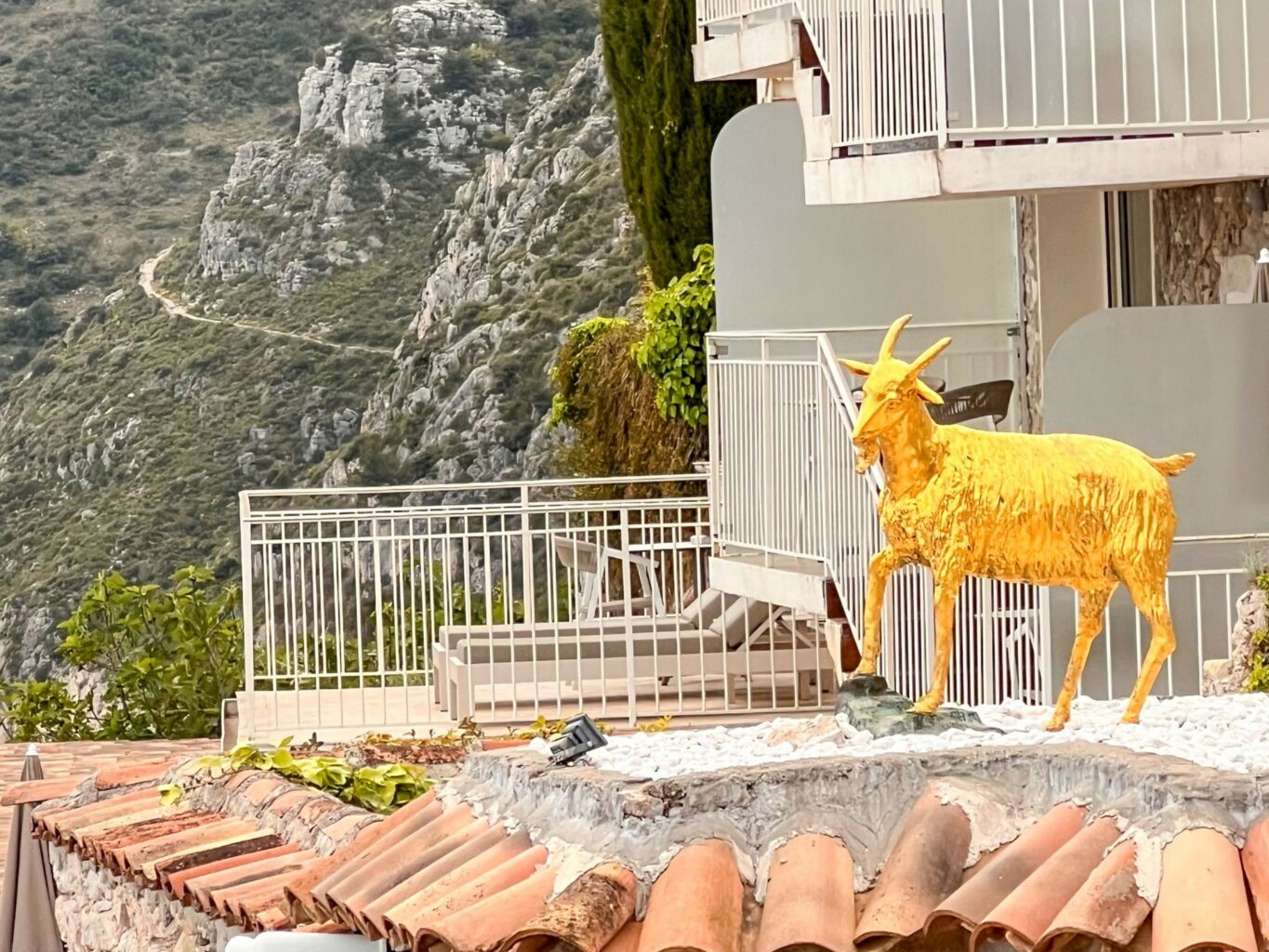 Uno scorcio dello Château La Chèvre d'Or.