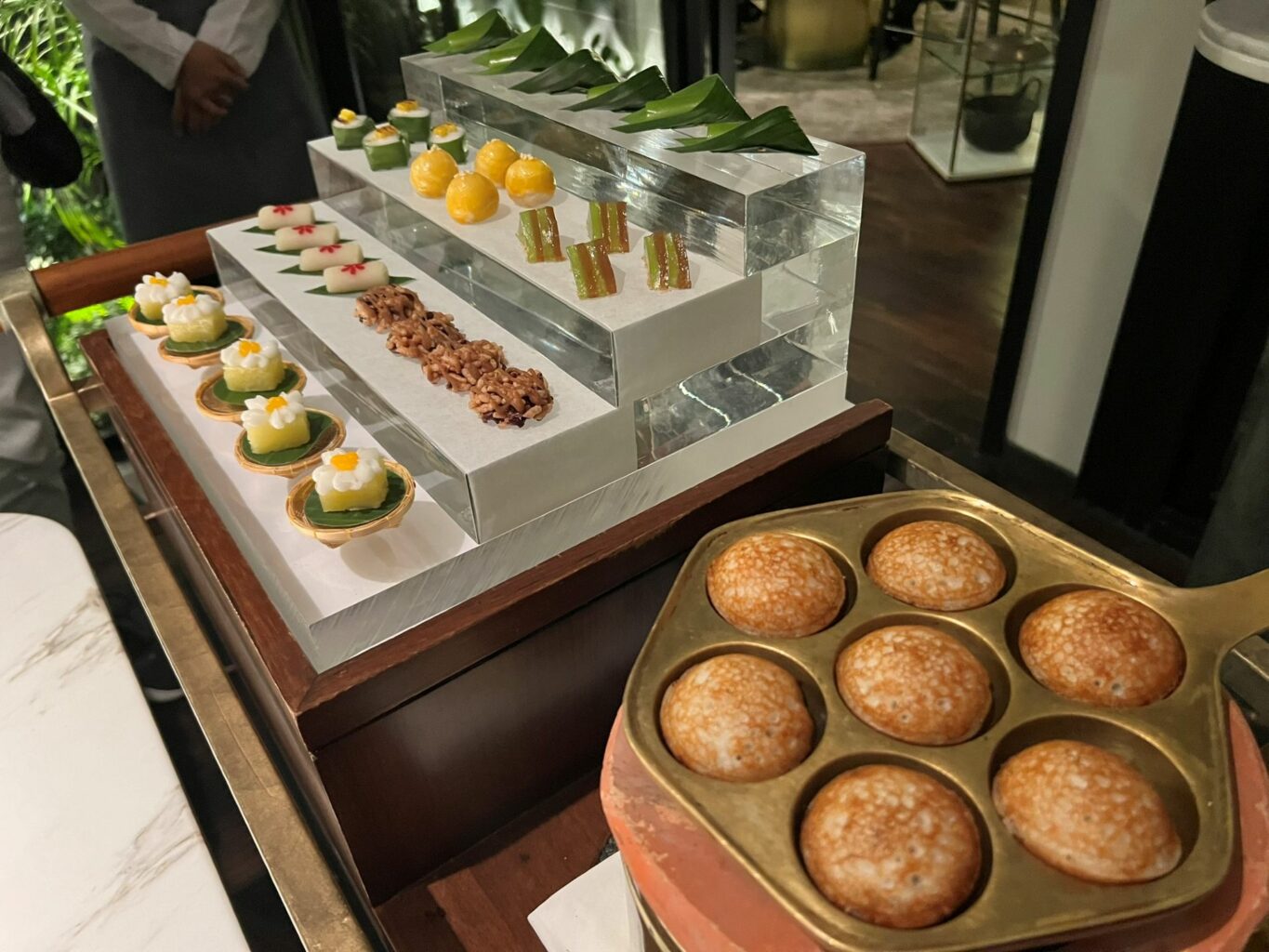 Il servizio della piccola pasticceria.