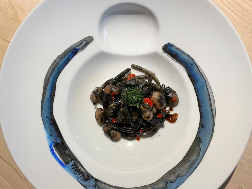 Spaghetti con fegati di seppie e fagioli borlotti – Inverno 2024.
