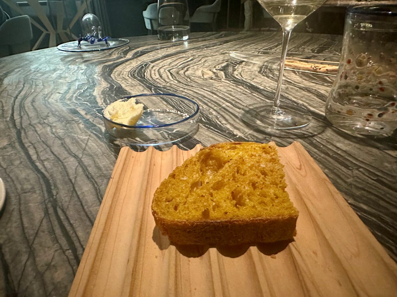 Terzo servizio del pane.