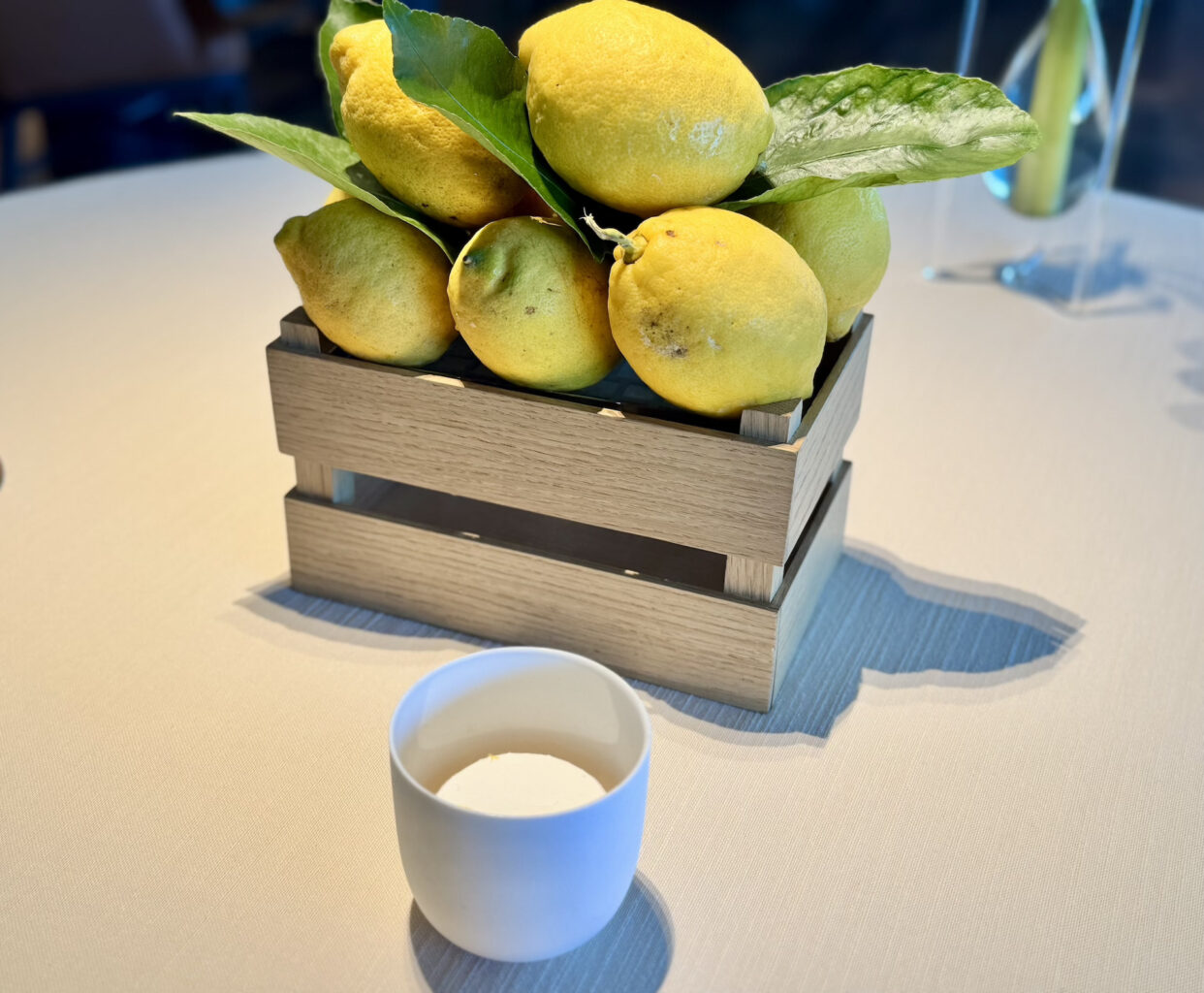 Il preambolo del pre-dessert di Andrea Aprea: intensità di limone…