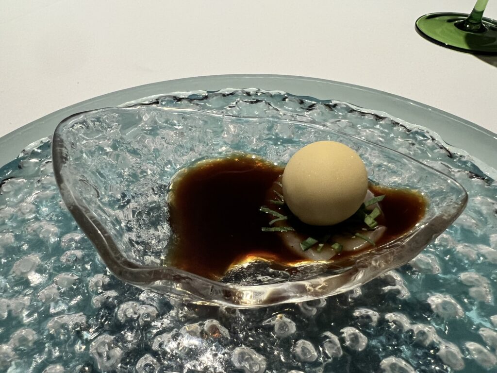 Perla d'ostrica: rambutan e acqua di mare.