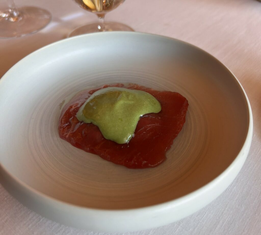 Ennesimo amuse, il tonno.