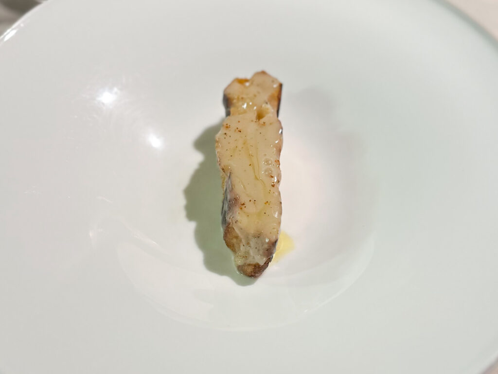 Pane ammollato e arrostito, estratto di semi di finocchio.