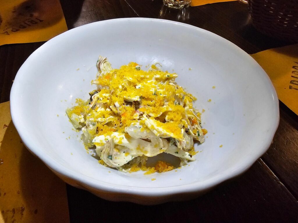 Carciofi di Albenga, bottarga, cavolo cappuccio alla brace, peperoncino, cedro candito, prezzemolo.