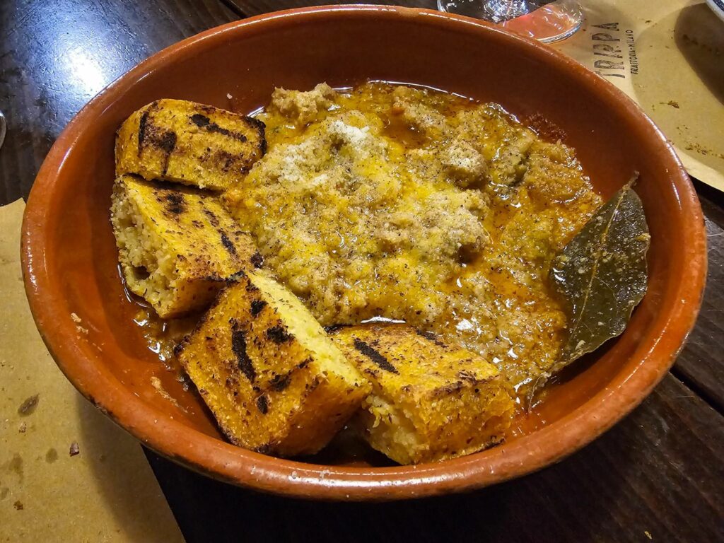 Pajata come una cassœula della trattoria Trippa di Milano.