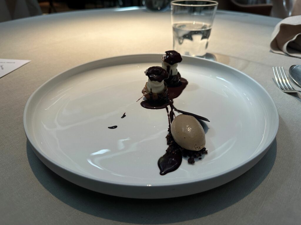 Profiterole dell'antica osteria cera.