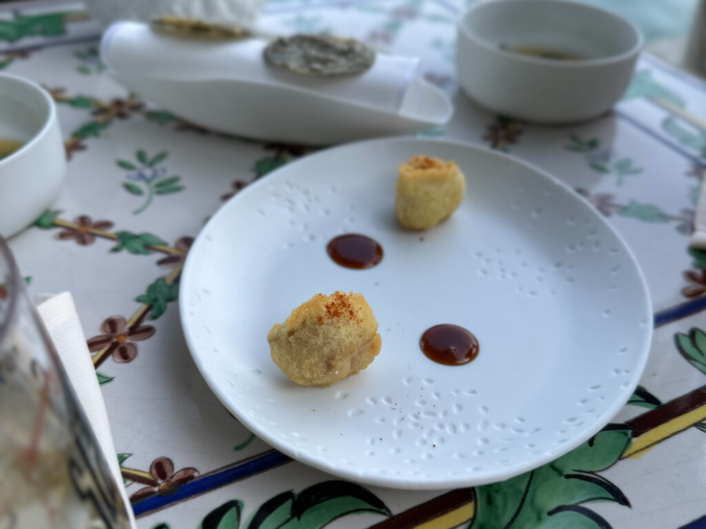 Lattume di salmerino fritto, riduzione di limone dello chef Stefano Baiocco