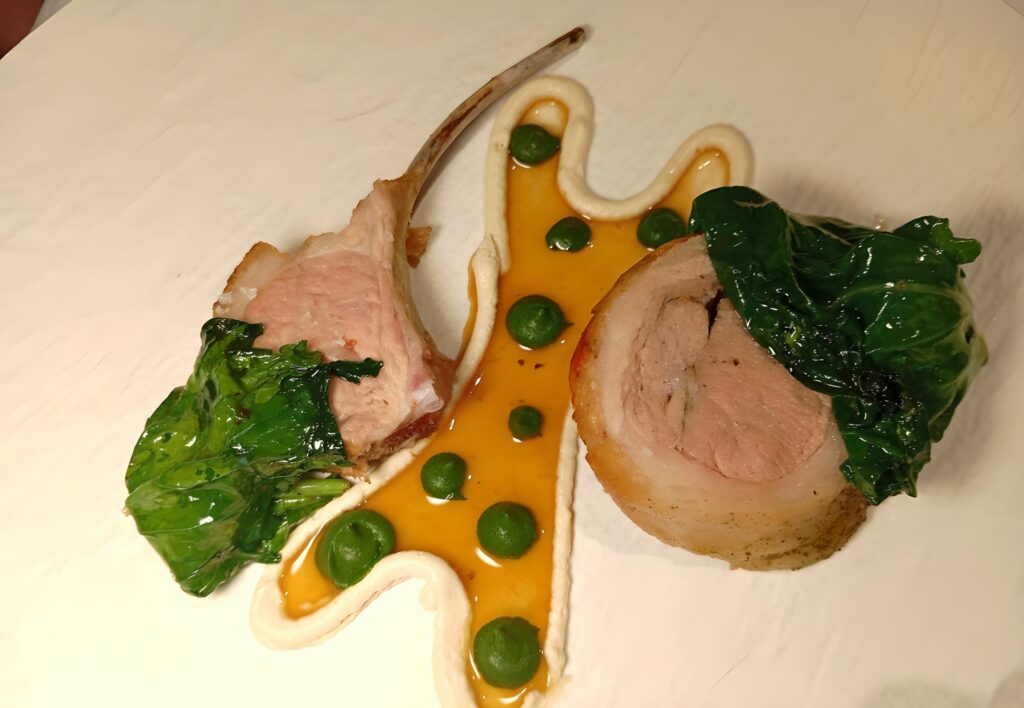 Agnello, cime di rapa e arachidi della locanda Mammì.