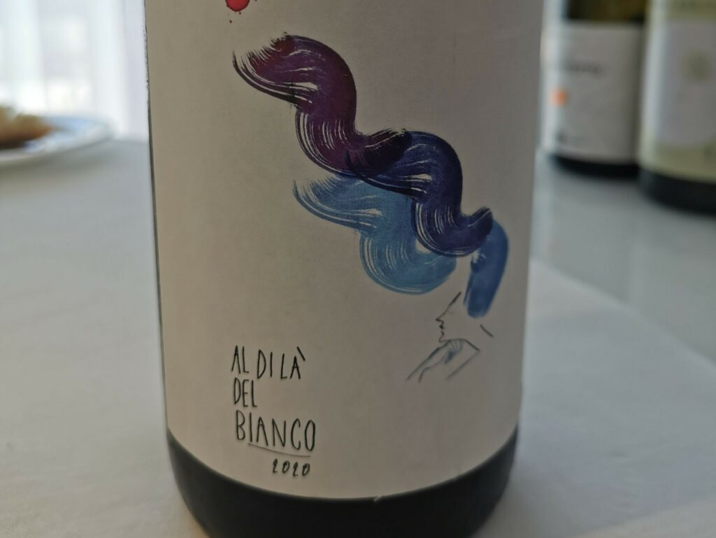 Per conlcudere il pairing del ristorante pascucci al porticciolo – 100% albana affinata in anfora Al di là del Fiume.