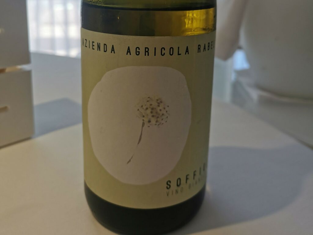 Un arneis affinato in anfora – Rabel Soffio.
