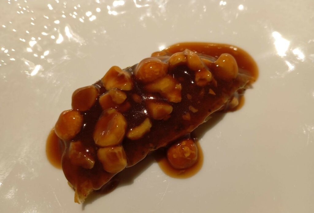 Cervo, sedano rapa, camomilla e cera d'api.