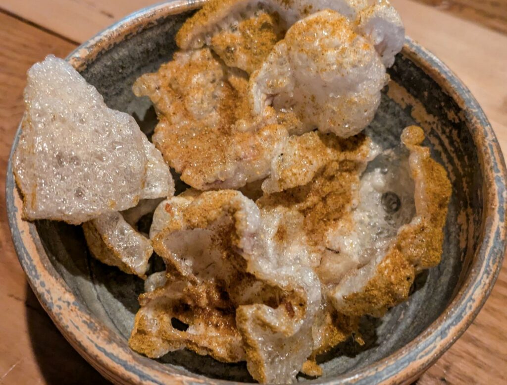 Tendini di vitello fritti e curry.