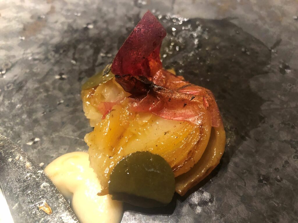 La cipolla: tamarindo, liquirizia e taleggio.