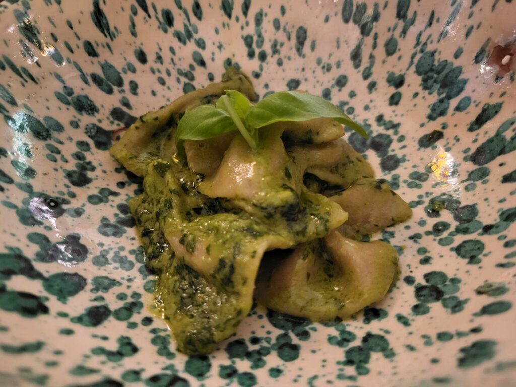Gasse Genovesi di grano Saragolla al pesto di mortaio