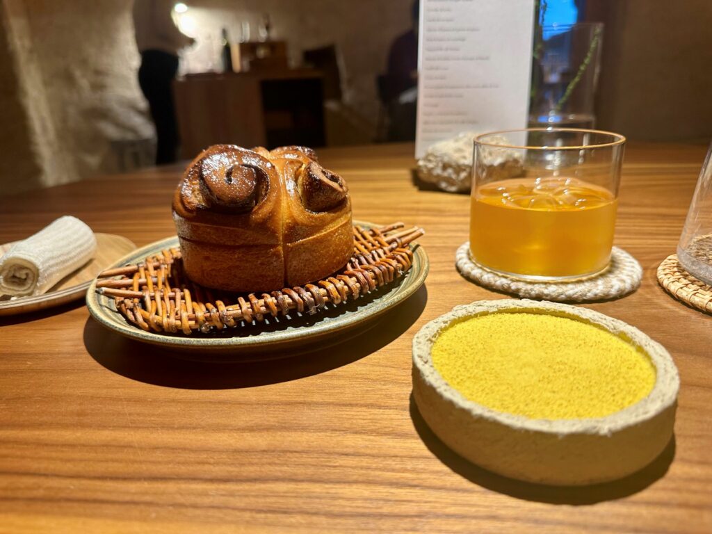Brioche alle noci nere, il fantastico dessert di Contrada Bricconi.