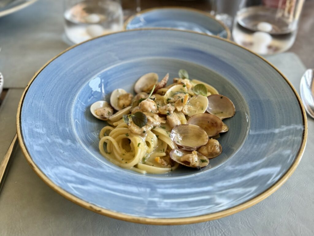 Linguine alle vongole e limone Sfusato Amalfitano.