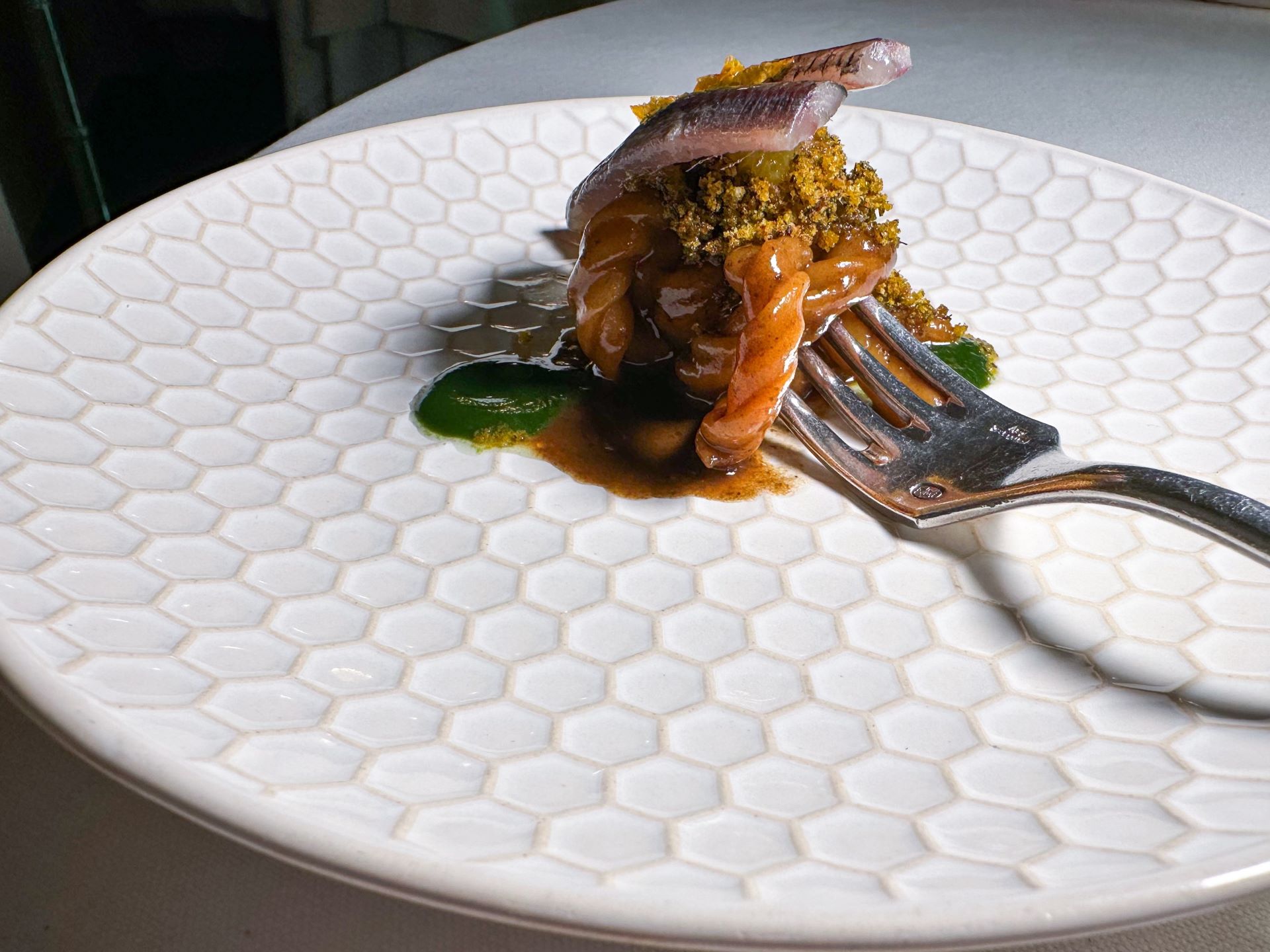 Una forchettata di busiate sarde e alici.