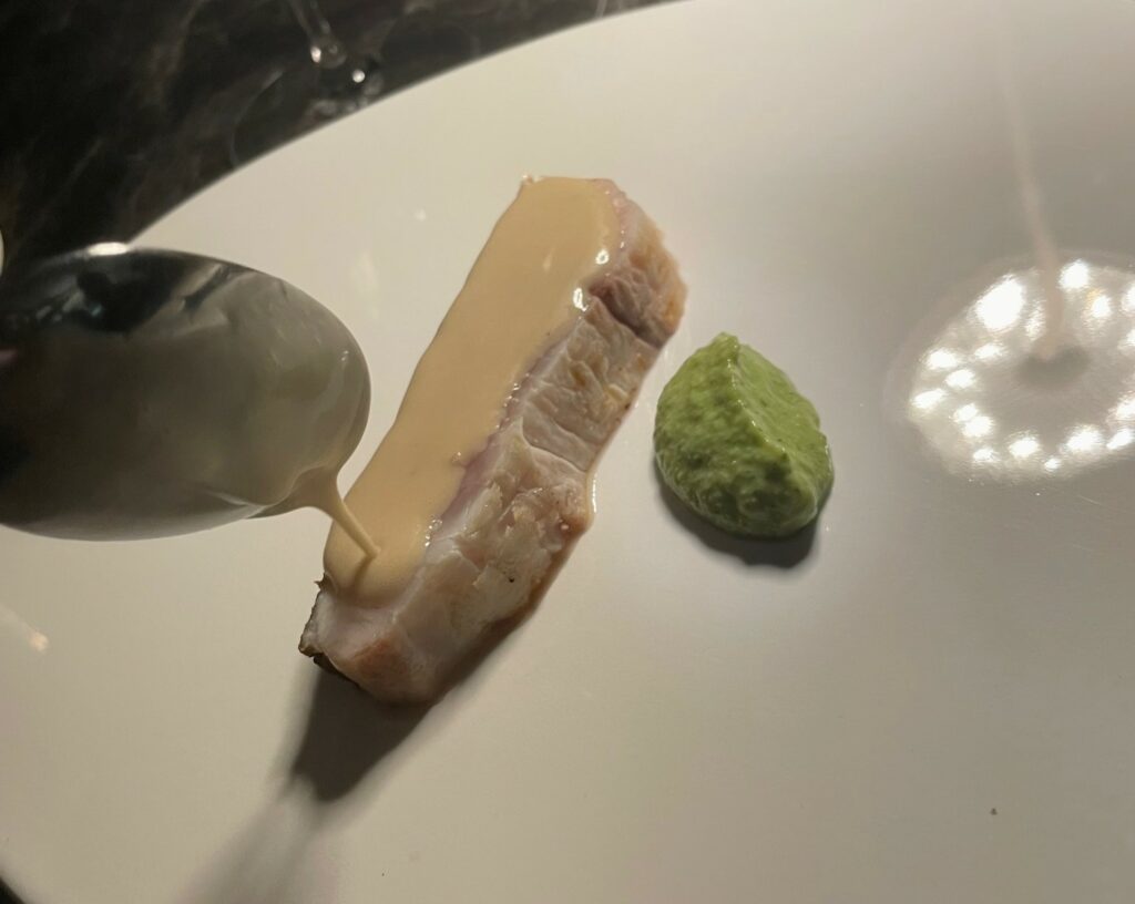 Il servizio della spigola.