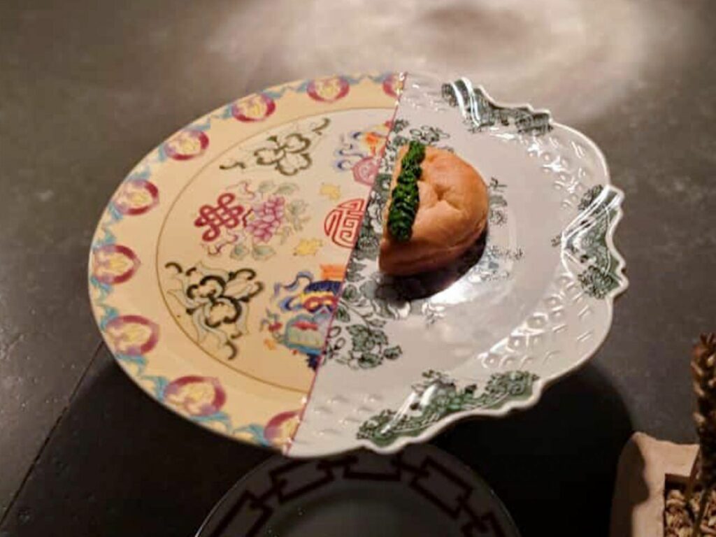 Focaccia allo zafferano, erbe aromatiche e colatura di alici di di verso