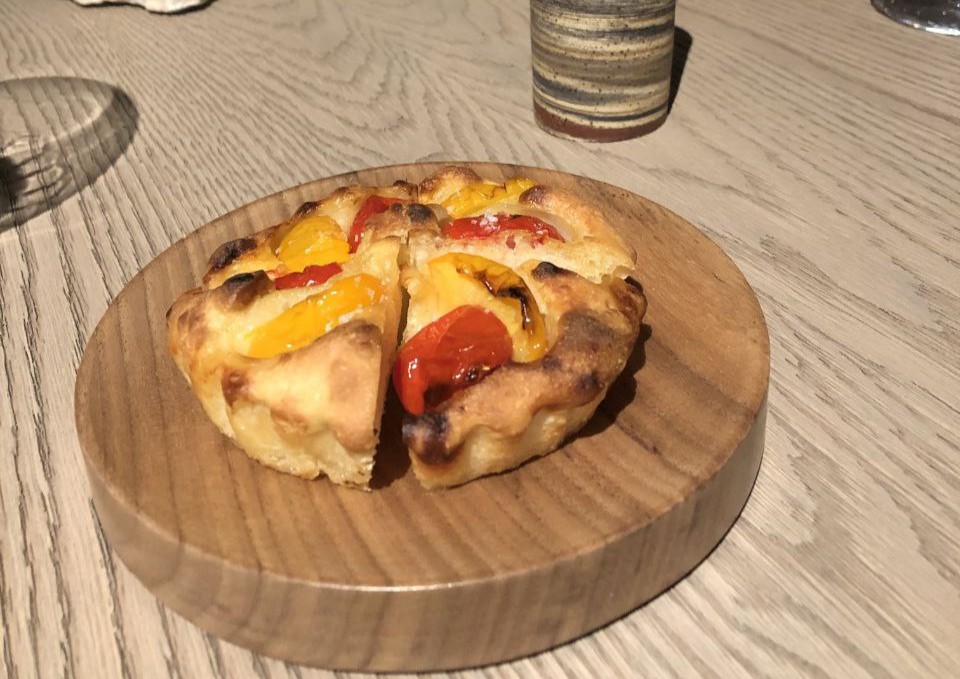 Squisita focaccia ai pomodori