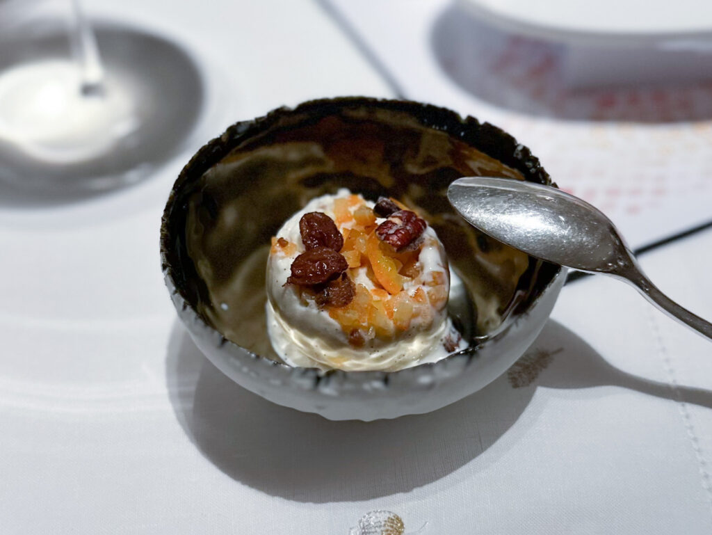 Gelato al panettone del ristorante Plénitude
