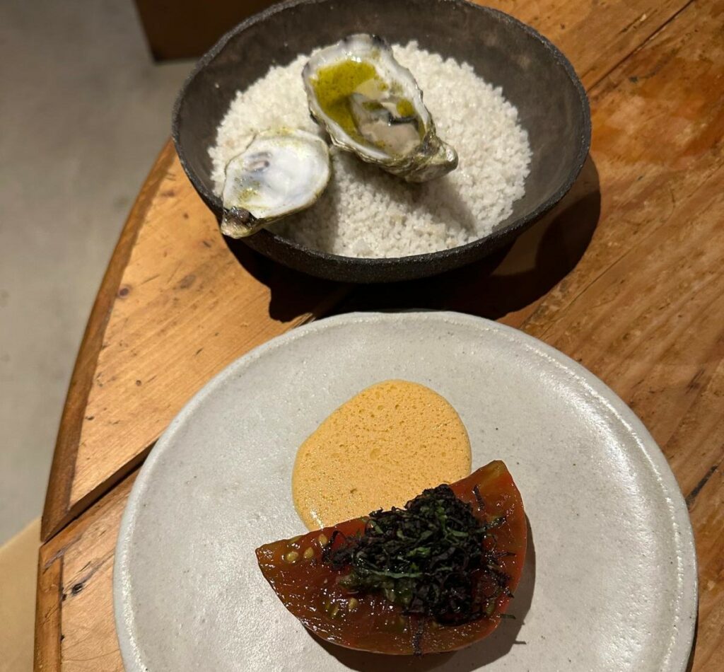 Pomodoro e alghe - Ostrica e acqua di pomodoro