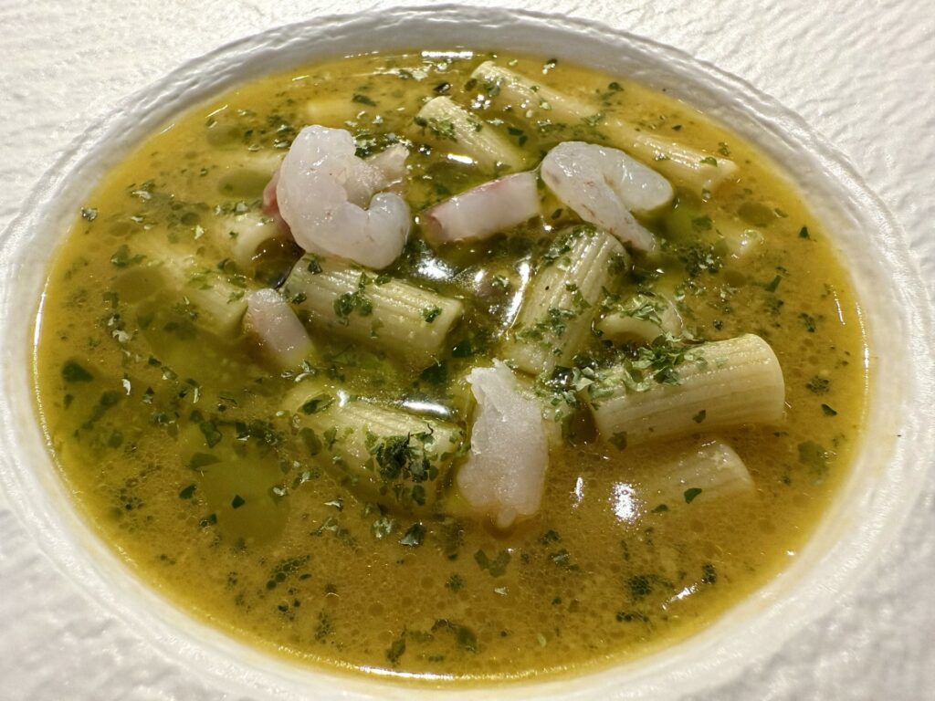 Tubettoni selezione Valdoro in zuppa di pesci di scoglio crudi e cotti