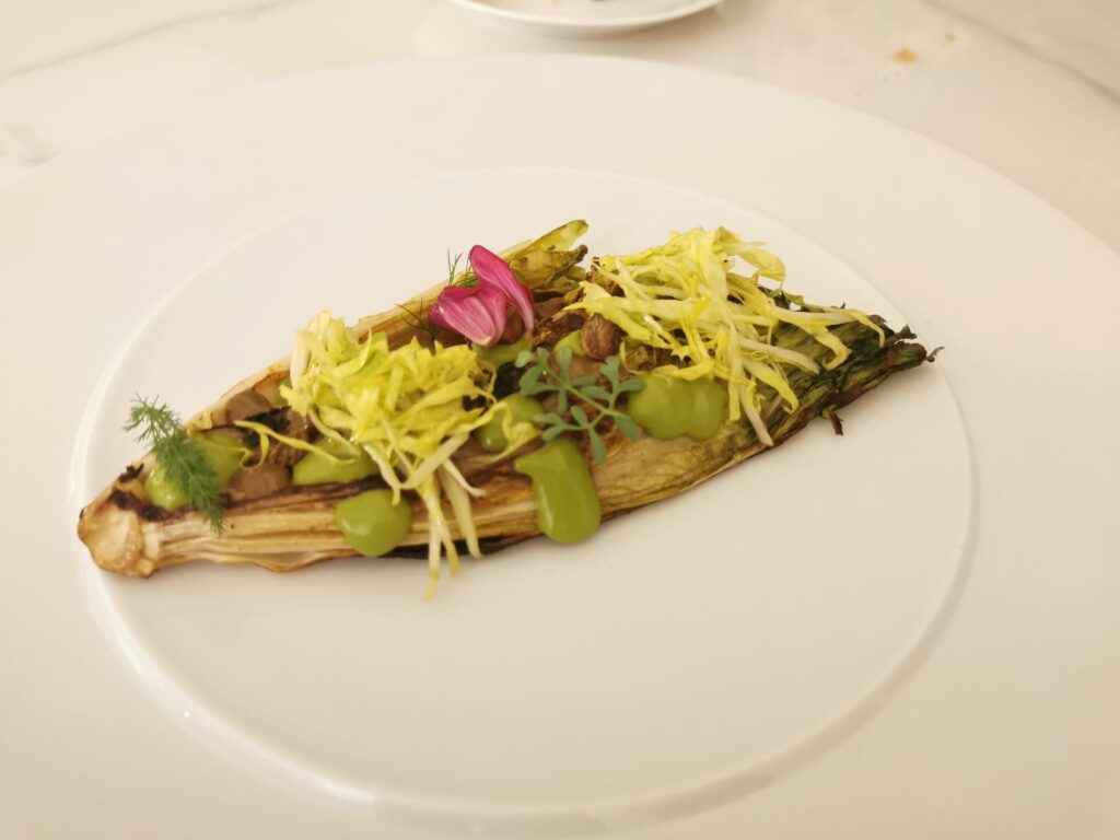 Indivia, verza e pistacchio.