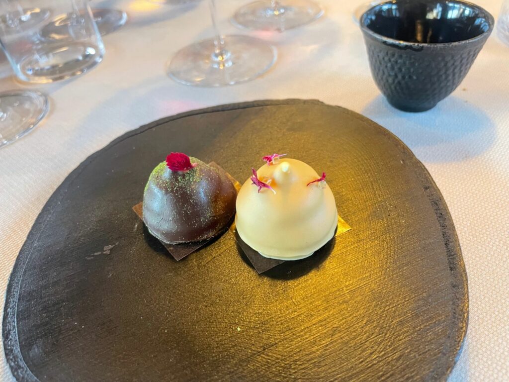 Marshmallows al cioccolato, alla mela verde e all'asperula, fiordaliso di Terra – The Magic Place