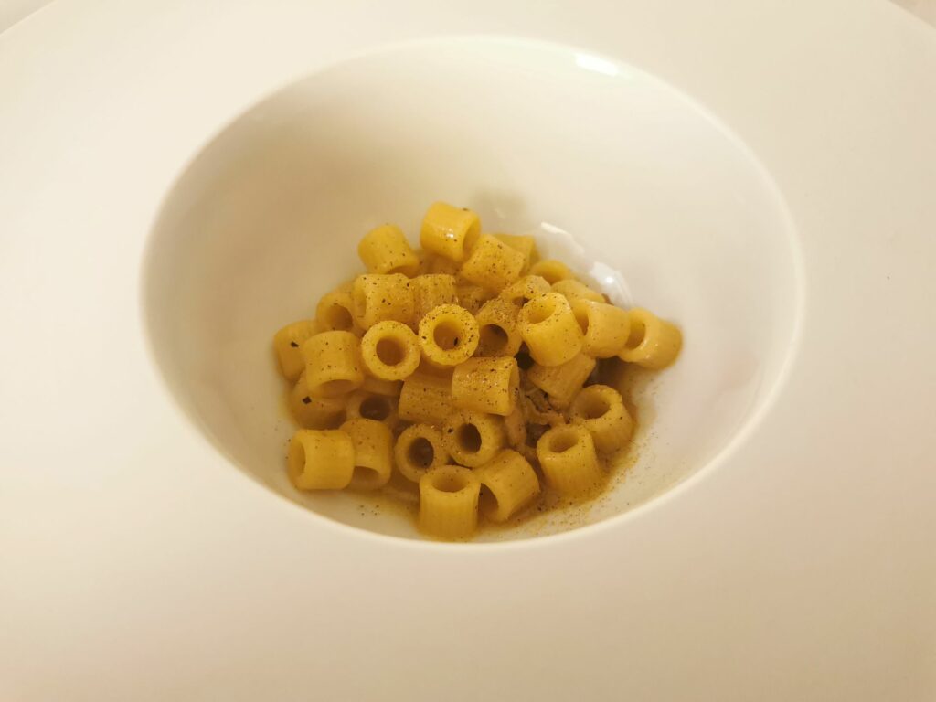 Tubetto estratto di Pollo arrosto e spezie dei Castelli del ristorante Pipero